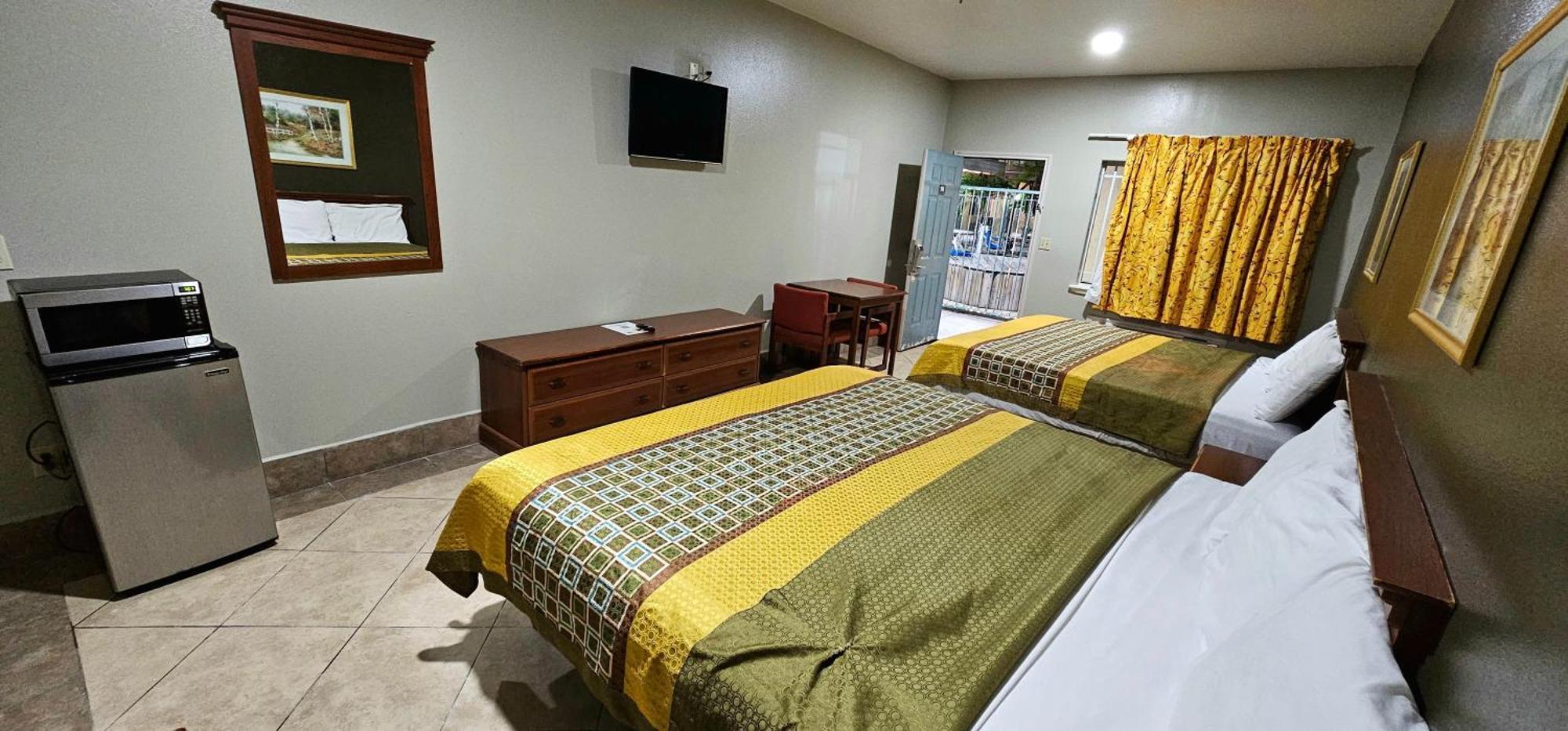 Texas Inn And Suites Rgv เอดินเบิร์ก ภายนอก รูปภาพ