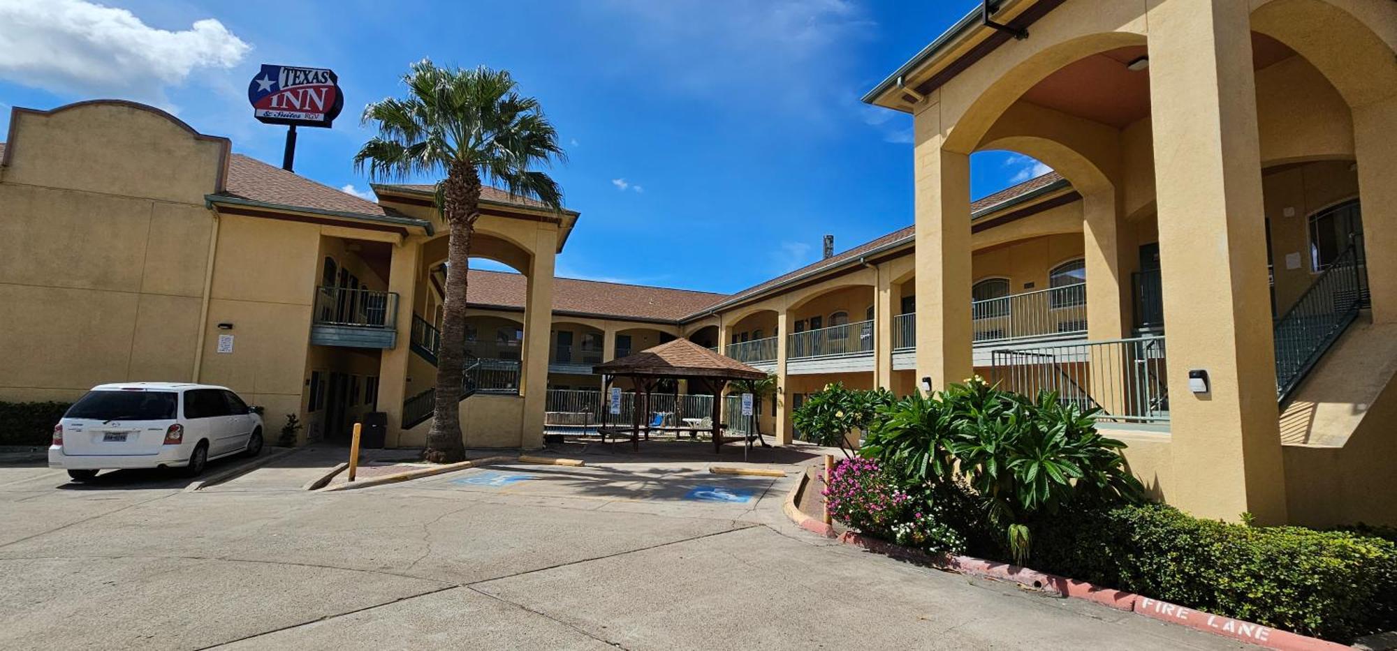 Texas Inn And Suites Rgv เอดินเบิร์ก ภายนอก รูปภาพ