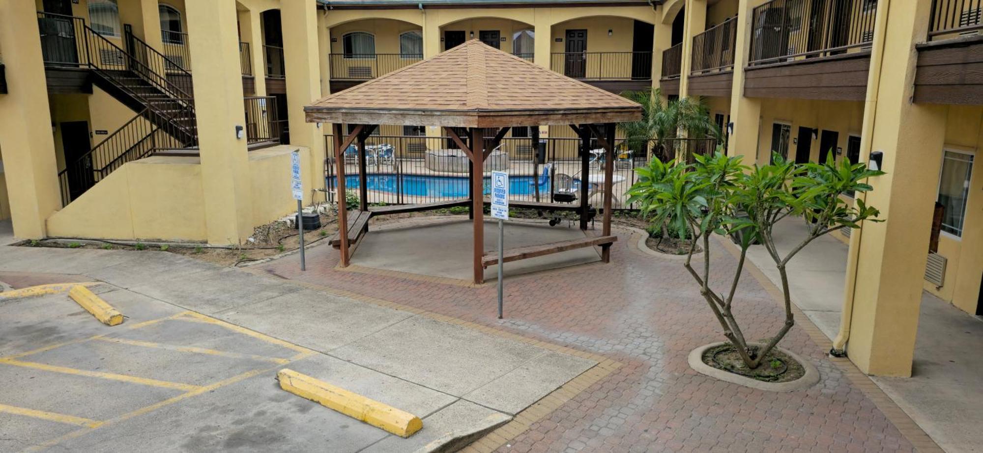 Texas Inn And Suites Rgv เอดินเบิร์ก ภายนอก รูปภาพ