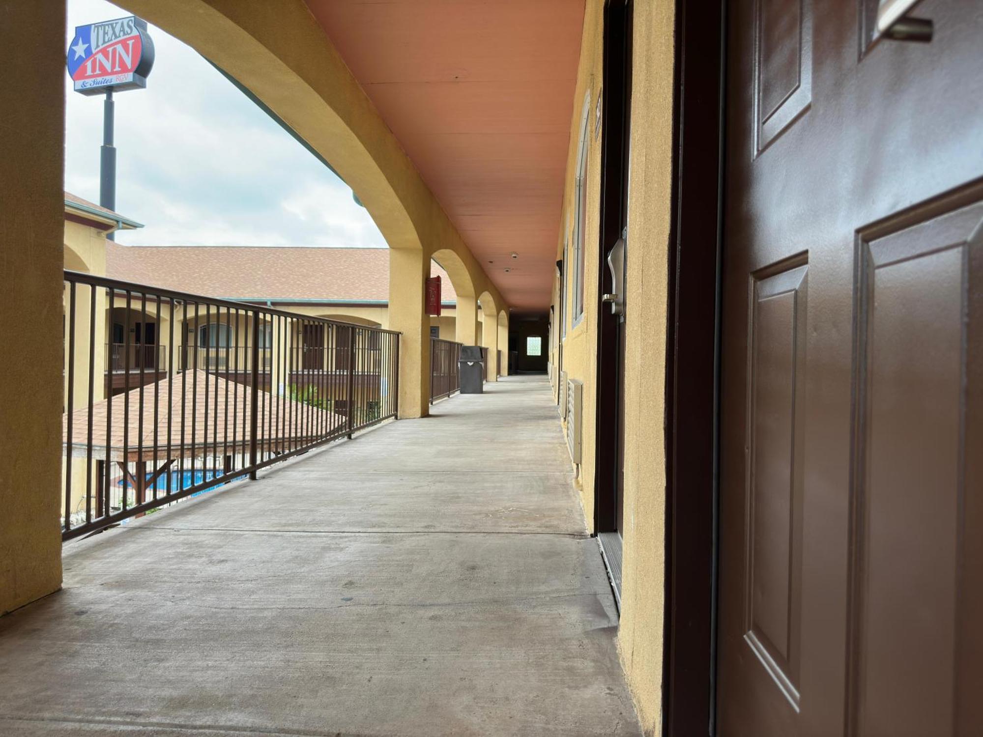 Texas Inn And Suites Rgv เอดินเบิร์ก ภายนอก รูปภาพ