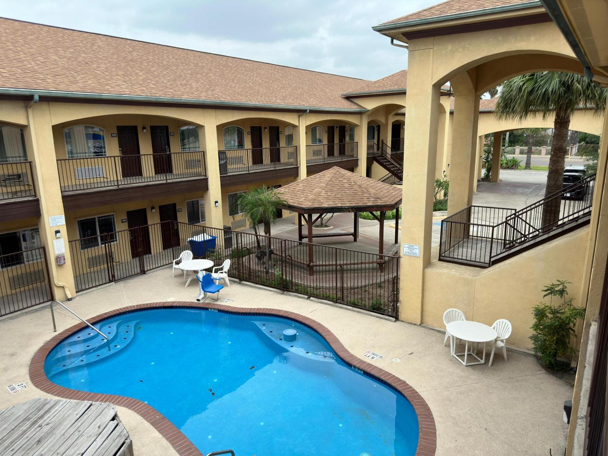 Texas Inn And Suites Rgv เอดินเบิร์ก ภายนอก รูปภาพ